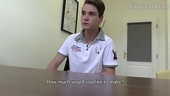 סרטון קאסטינג גיי אמיתי עם כסף גדול וזין גדול