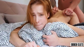 הניסיון הנואש של ניקול מרקובסקי להציל את עורה - נסיעה גסה במעונות שלה